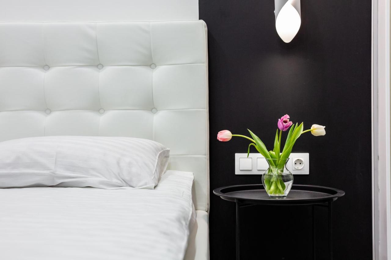 Bv Apartments Art Deco ลวีฟ ภายนอก รูปภาพ
