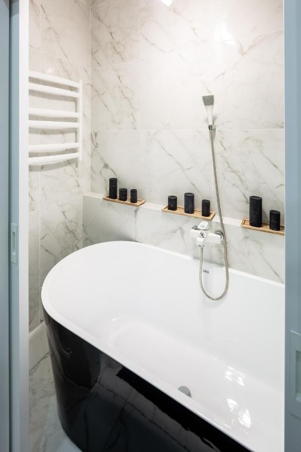 Bv Apartments Art Deco ลวีฟ ภายนอก รูปภาพ
