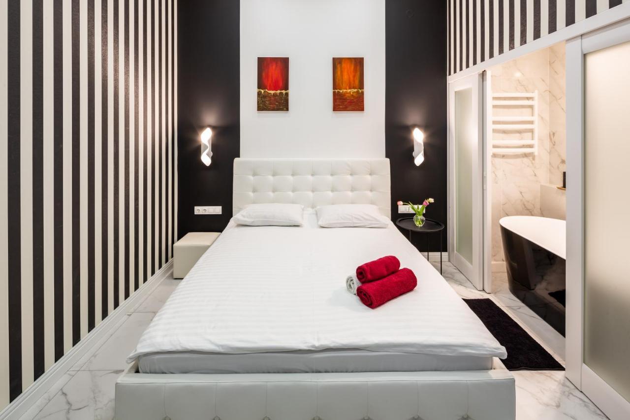 Bv Apartments Art Deco ลวีฟ ภายนอก รูปภาพ