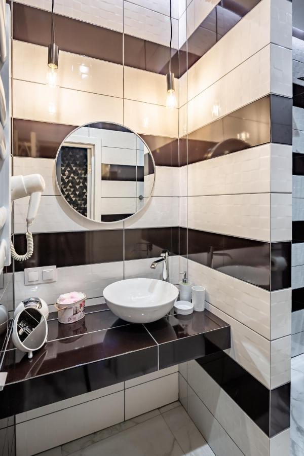 Bv Apartments Art Deco ลวีฟ ภายนอก รูปภาพ