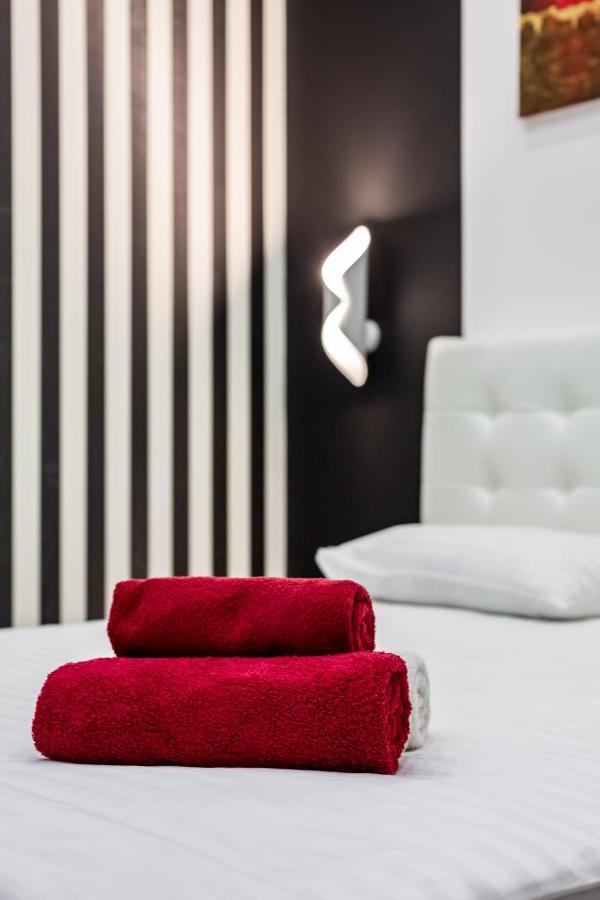 Bv Apartments Art Deco ลวีฟ ภายนอก รูปภาพ