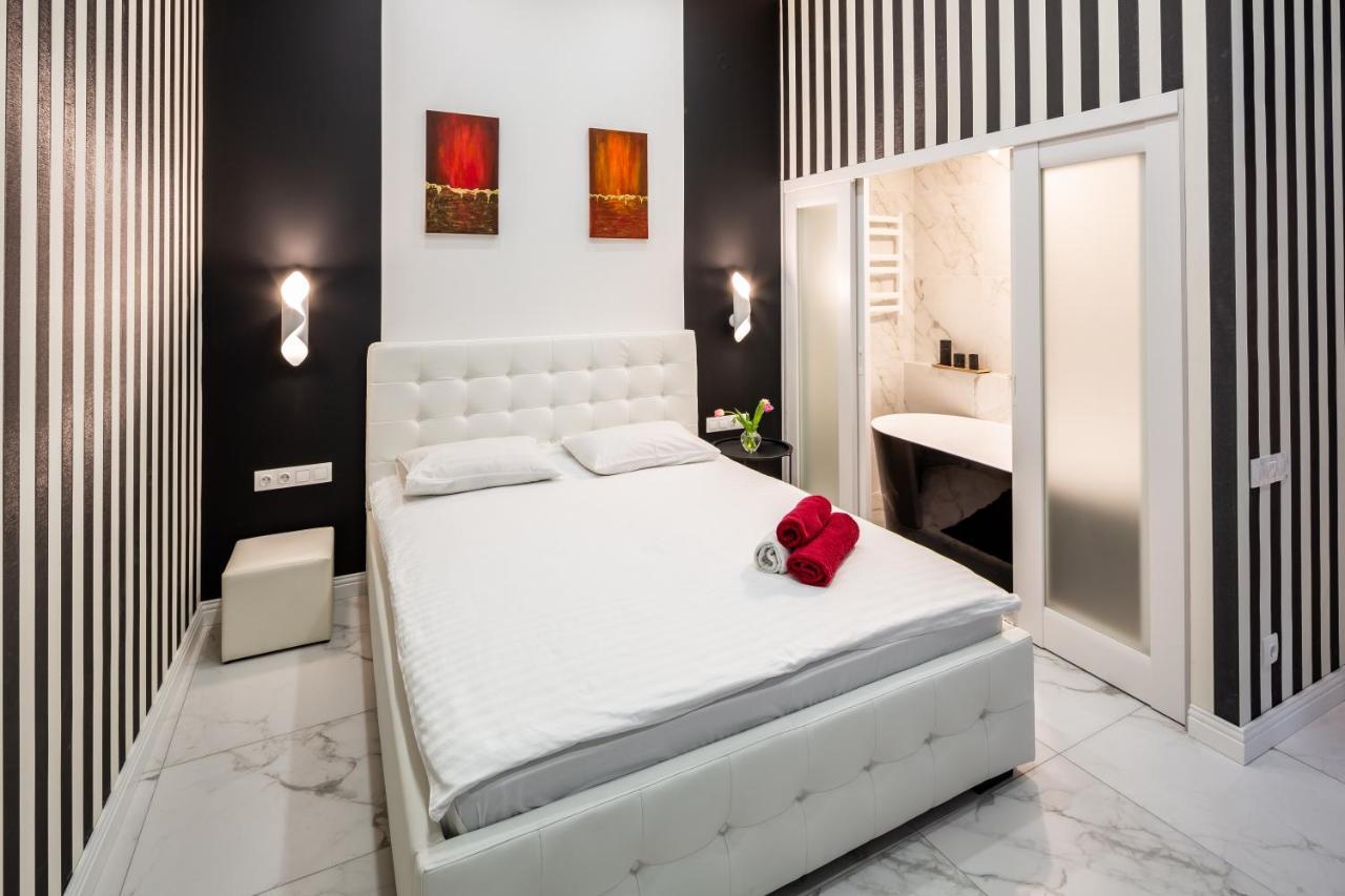 Bv Apartments Art Deco ลวีฟ ภายนอก รูปภาพ